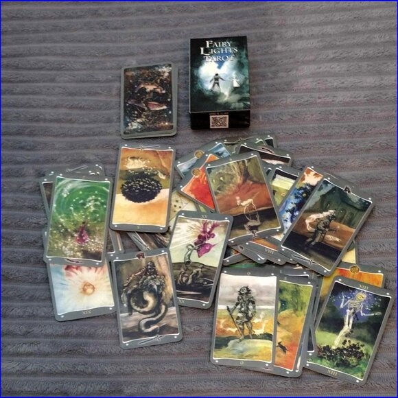 New Fairy Lights Tarot 78 card Deck - Picture 1 of 3